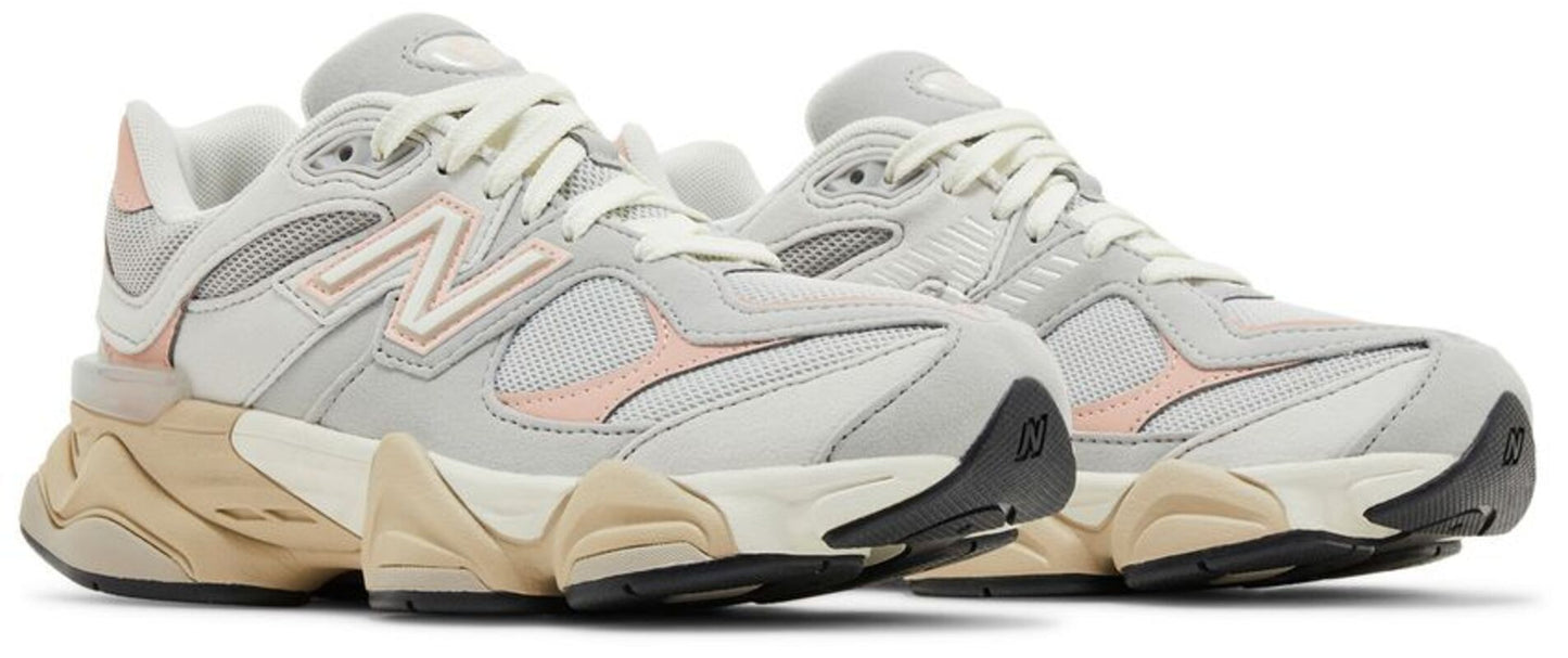 Calzado de mujer color gris y rosado