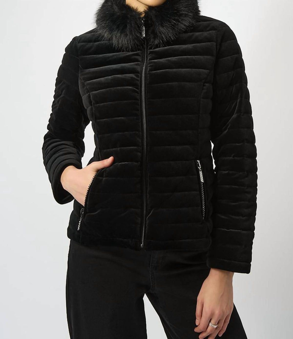 Chaqueta acolchada de terciopelo color negro
