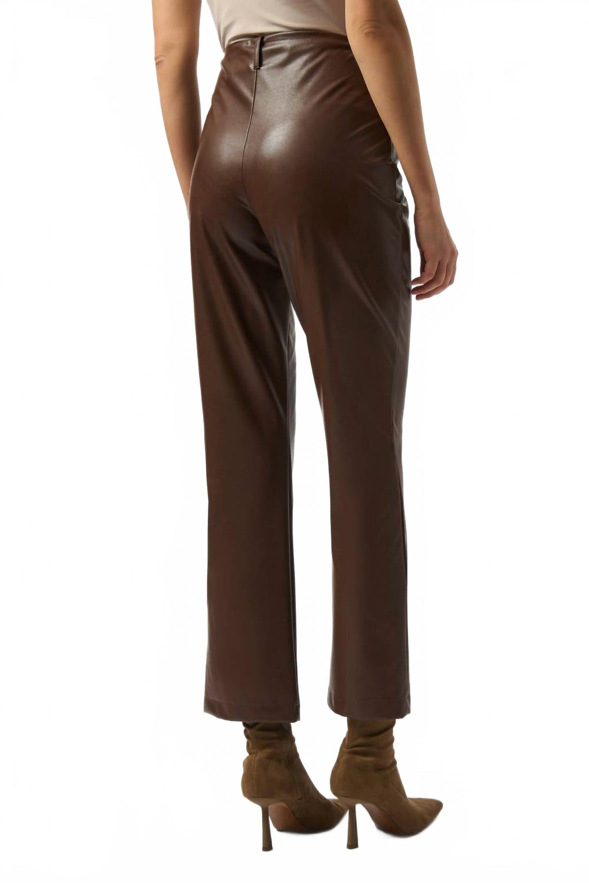 Pantalón de efecto cuero de pierna ancha color café