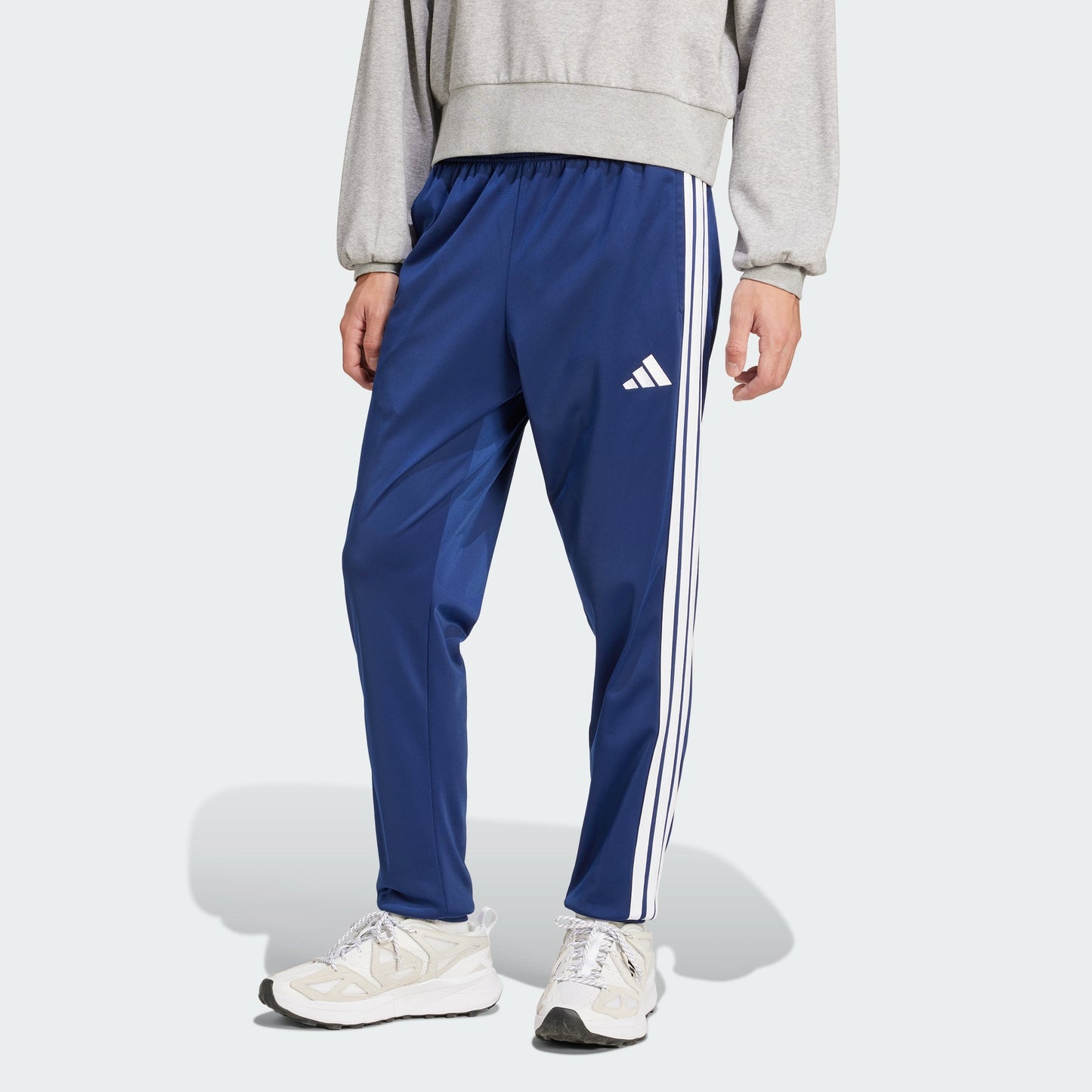 Pantalón deportivo de hombre a rayas