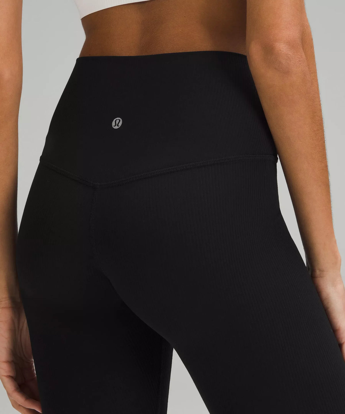 Pantalón de tiro alto con tejido acanalado