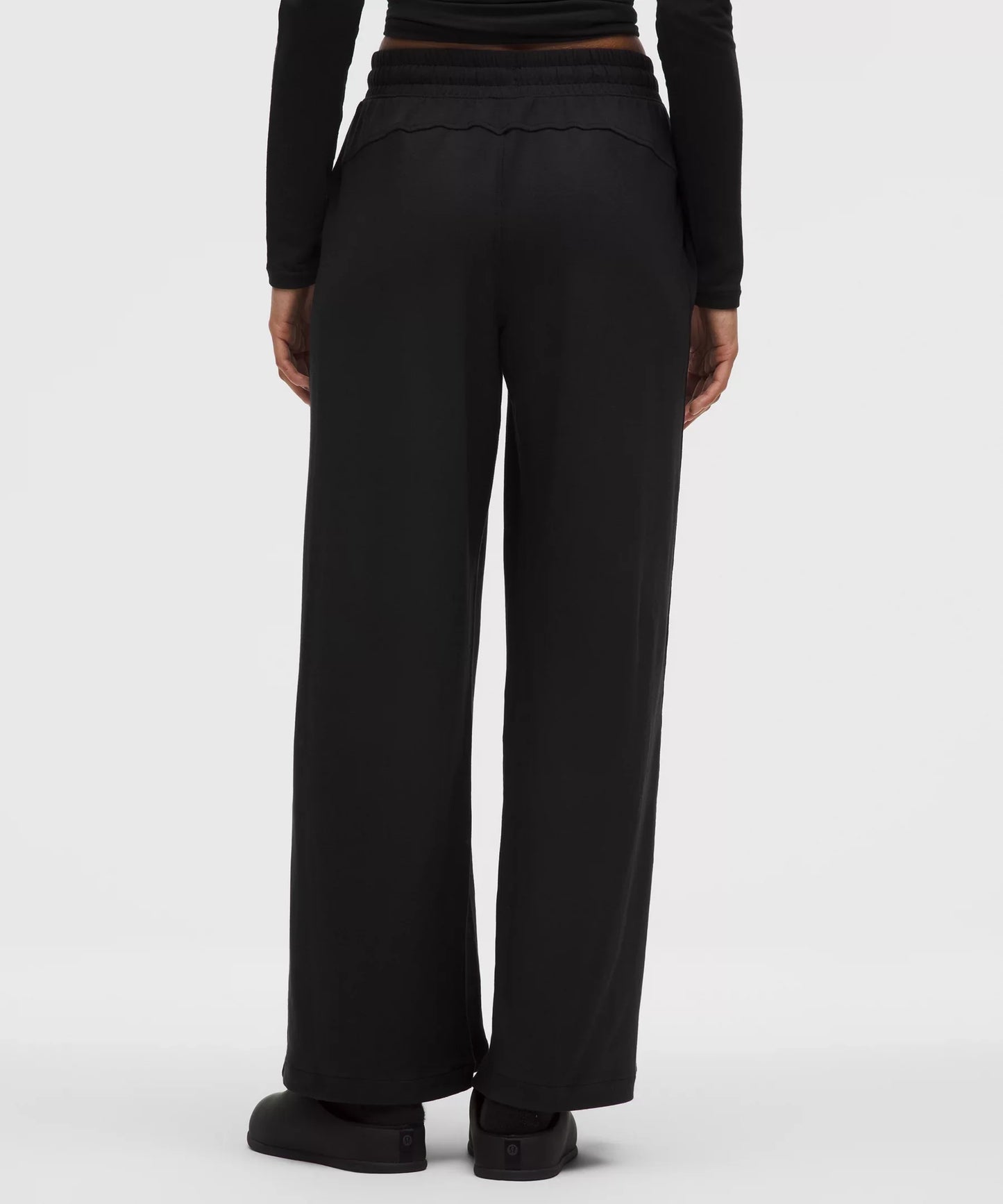 Pantalón de pierna ancha de tiro alto con pliegues