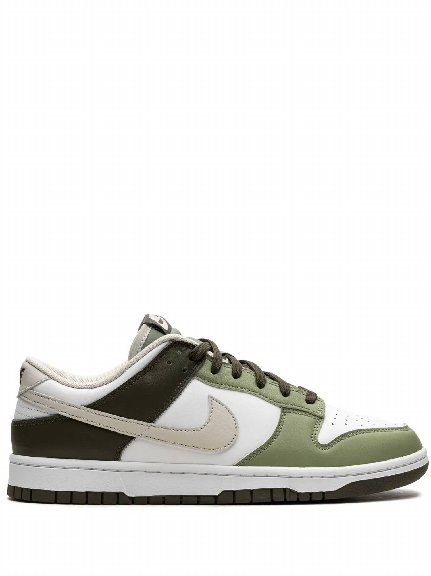 Tenis de hombre color verde