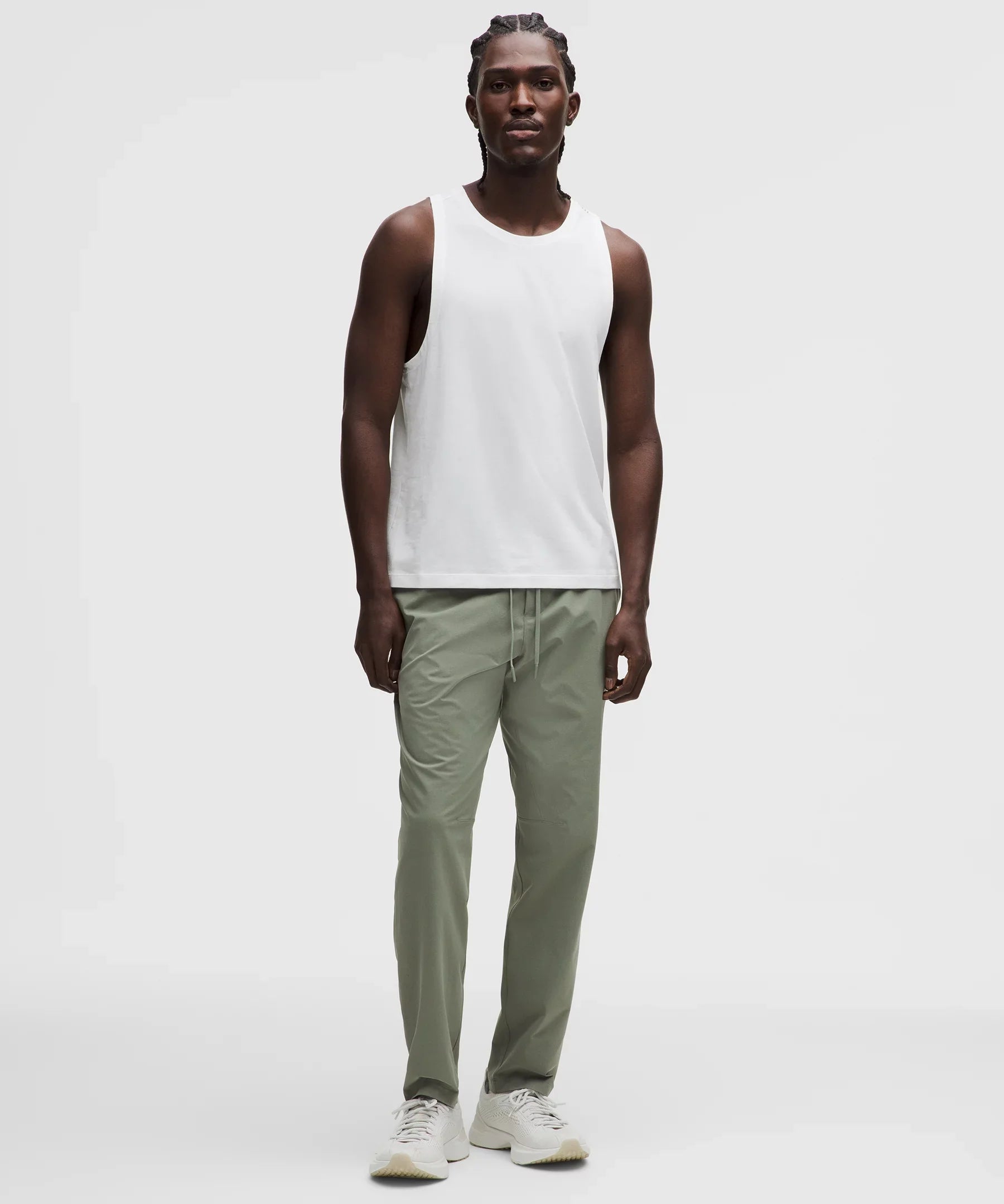 Pantalón de corte ajustado
