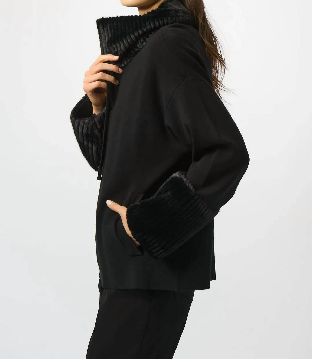 Chaqueta de manga larga color negro