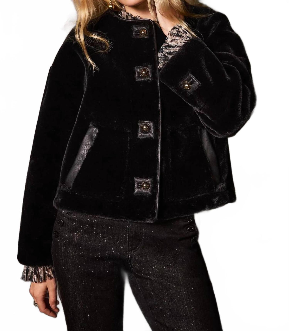 Chaqueta con cuello redondo color negro