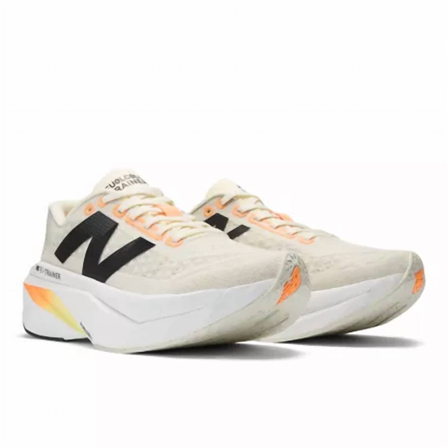 Tenis de hombre color naranja y beige