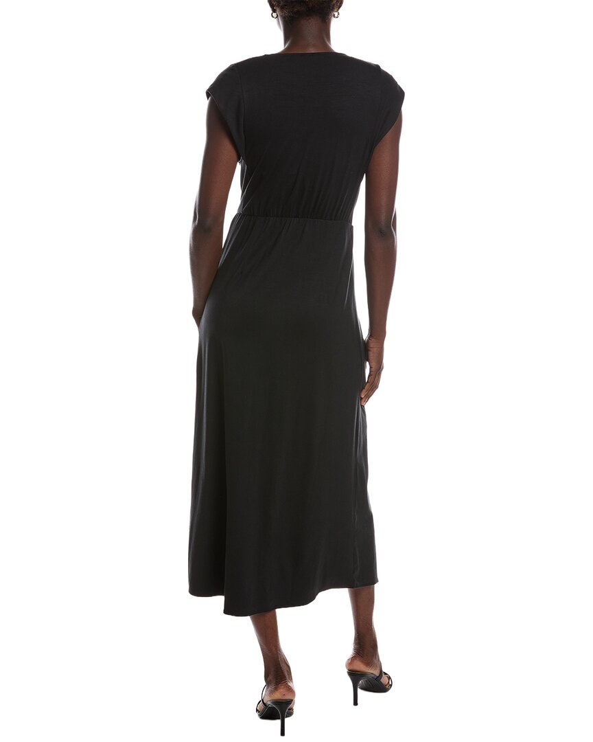 Vestido midi con pliegues
