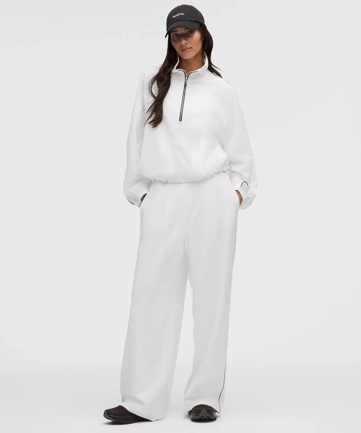 Pantalón de tiro alto con pliegues