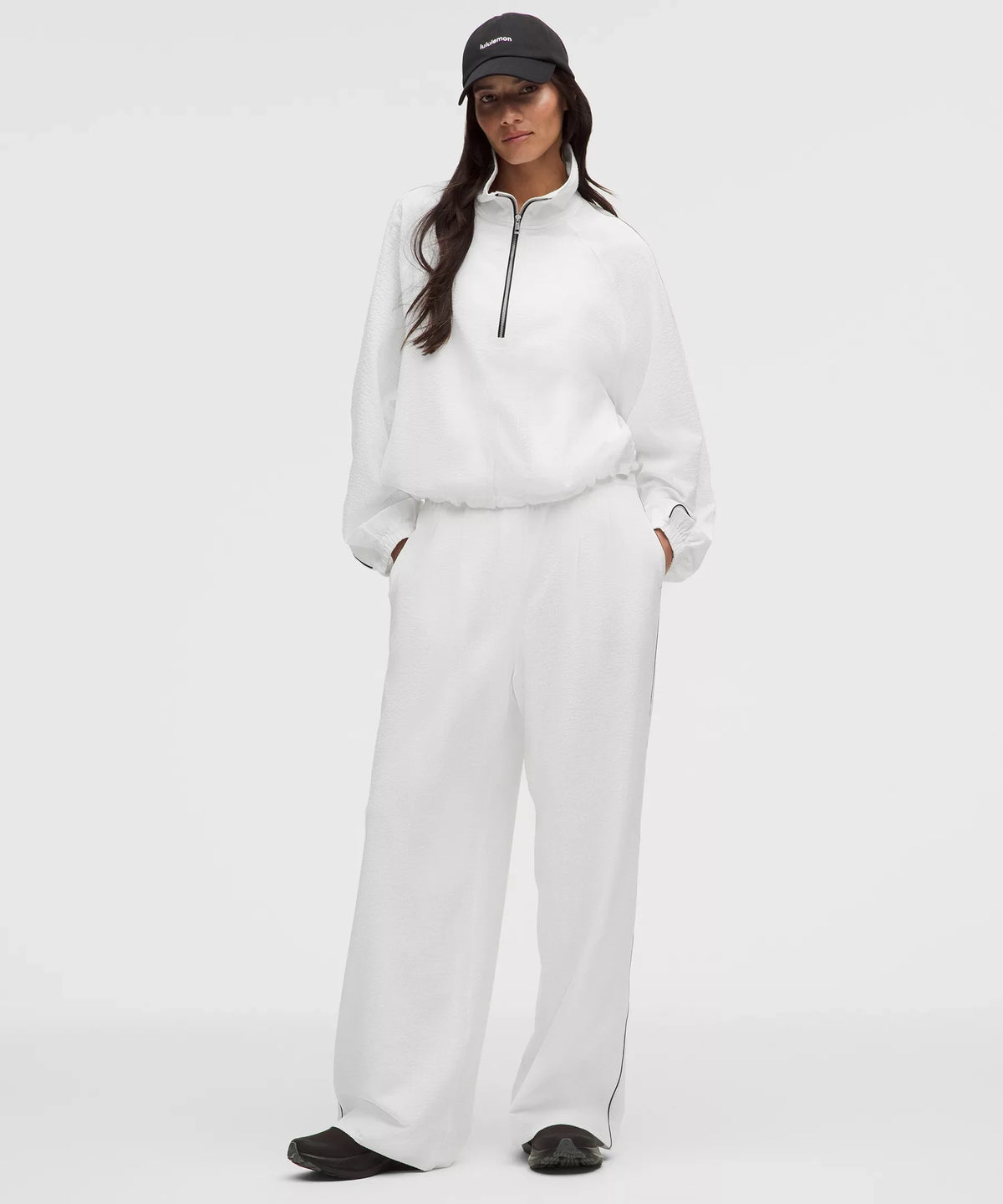 Pantalón de tiro alto con pliegues