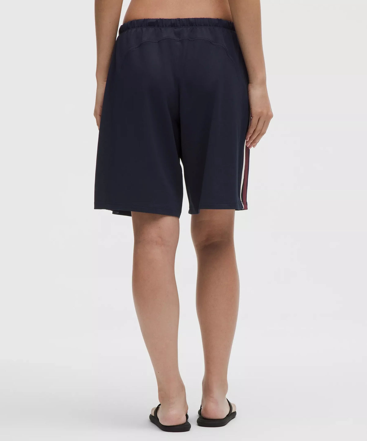 Short de tiro bajo a rayas