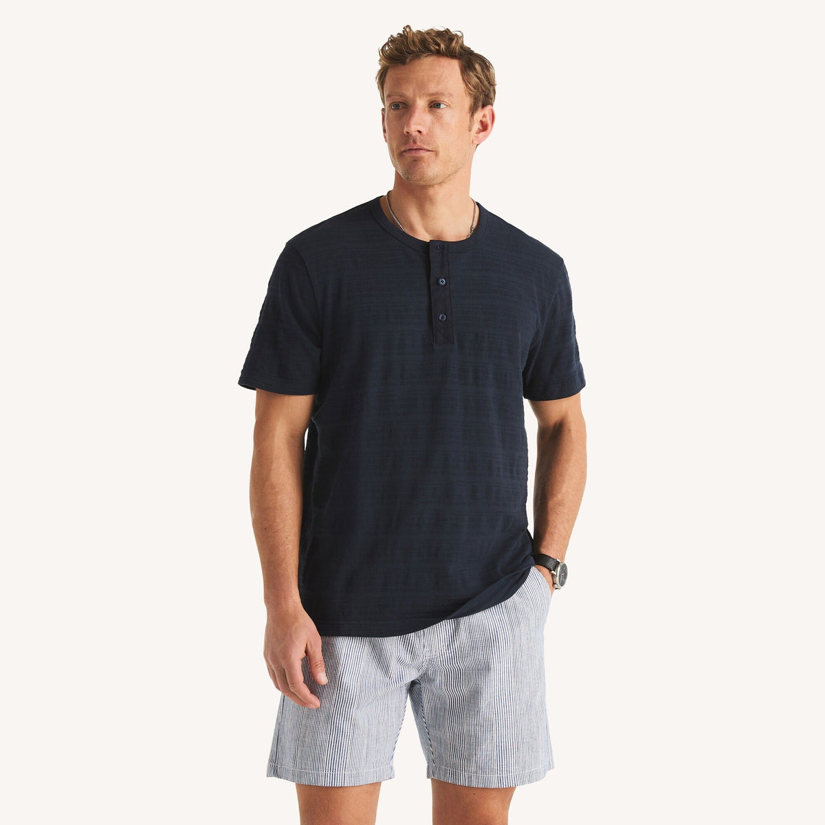 Camiseta con botones de hombre de manga corta