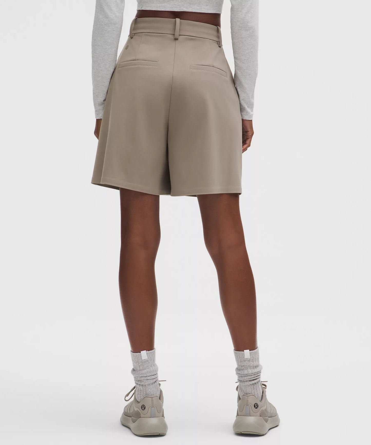 Short de tiro alto con pliegues