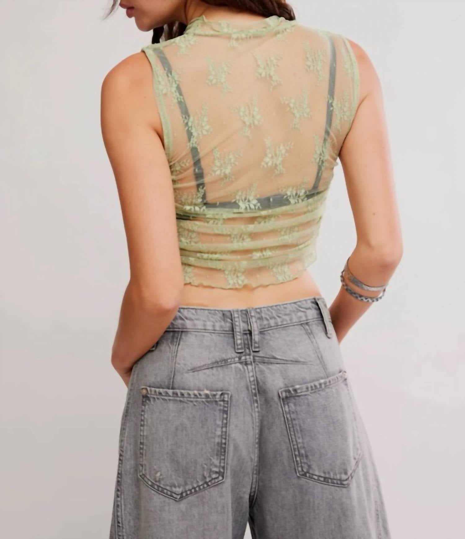 Camiseta sin mangas color verde