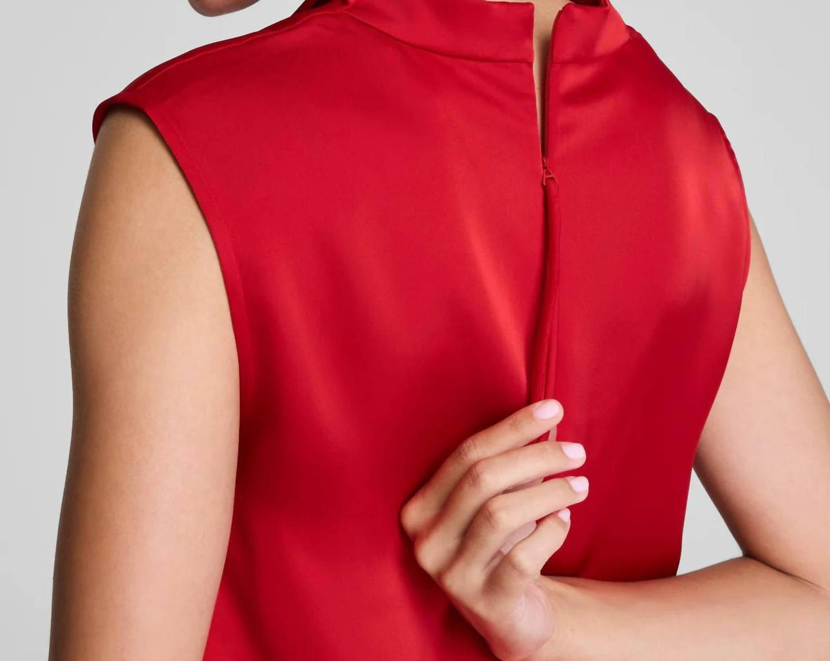 Top sin mangas color rojo