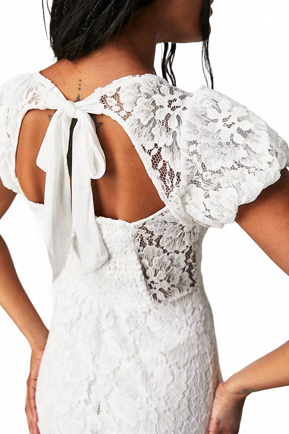 Vestido corto color marfil