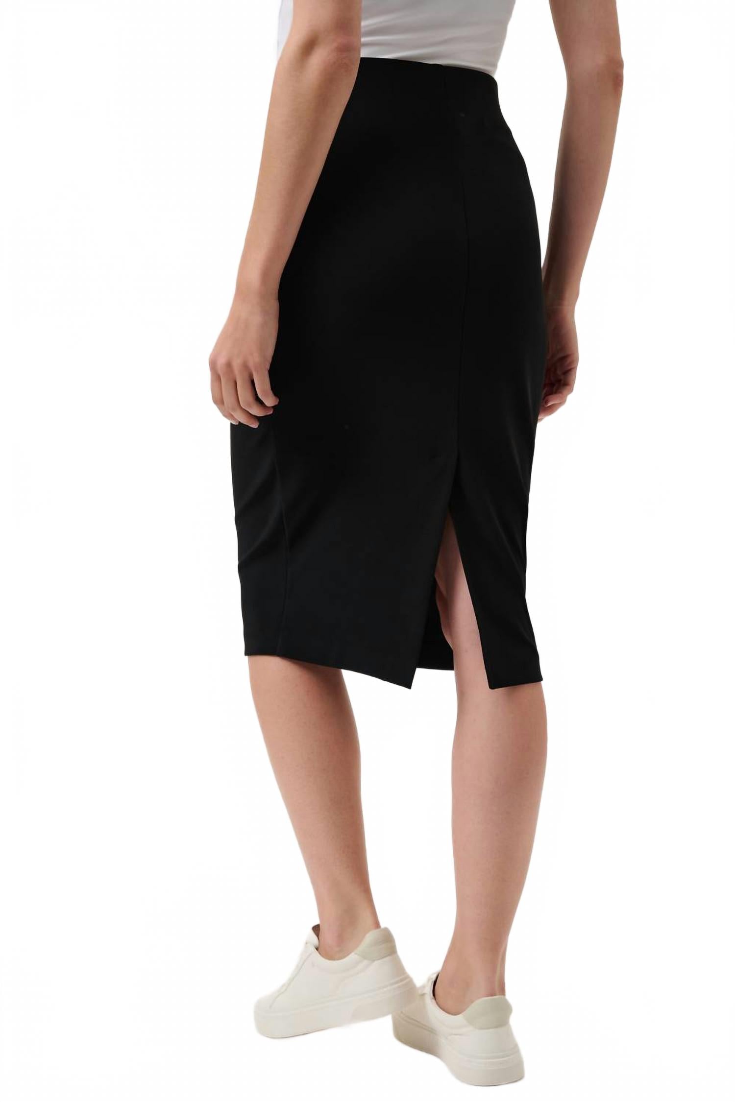 Falda color negro