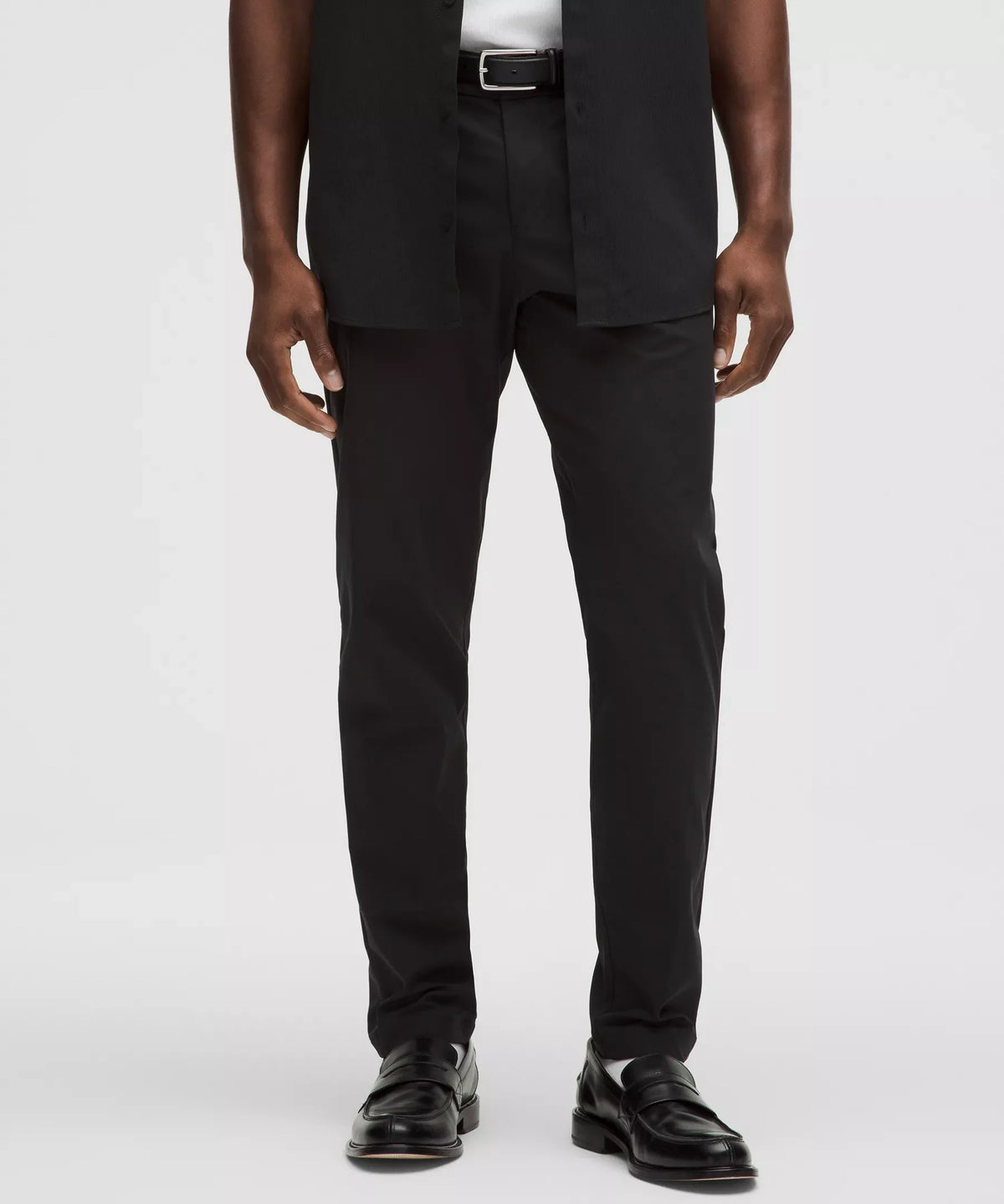 Pantalón de corte ajustado