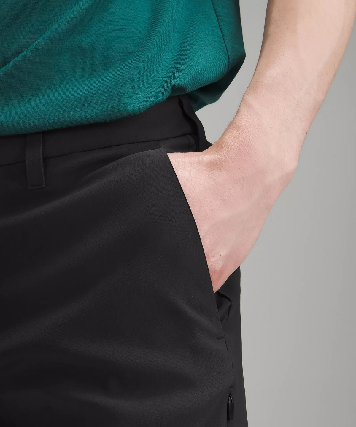 Pantalón de corte ajustado