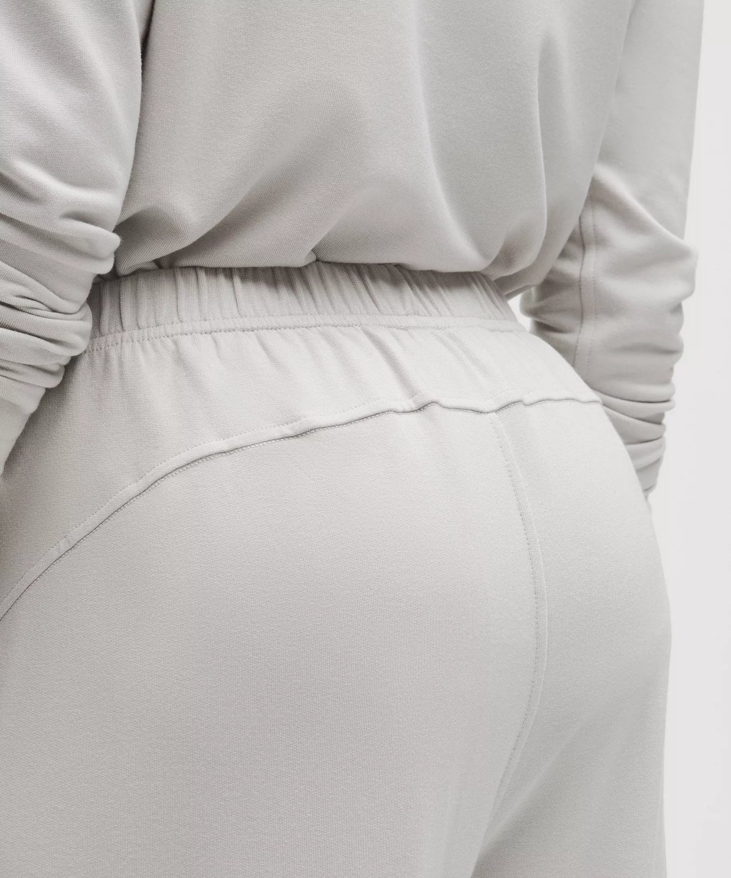 Pantalón de corte amplio de tiro medio