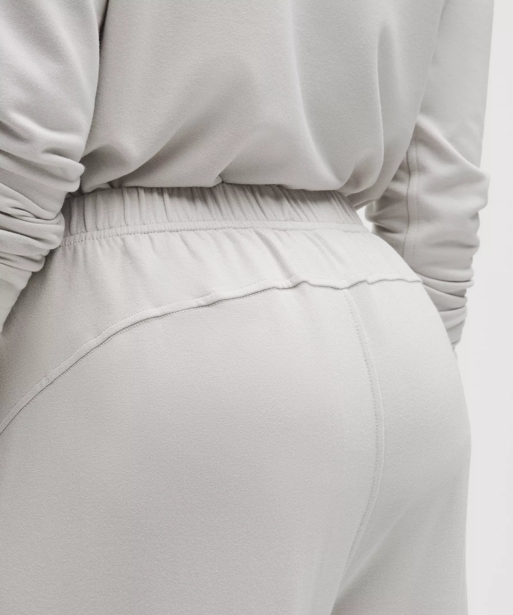 Pantalón de corte amplio de tiro medio