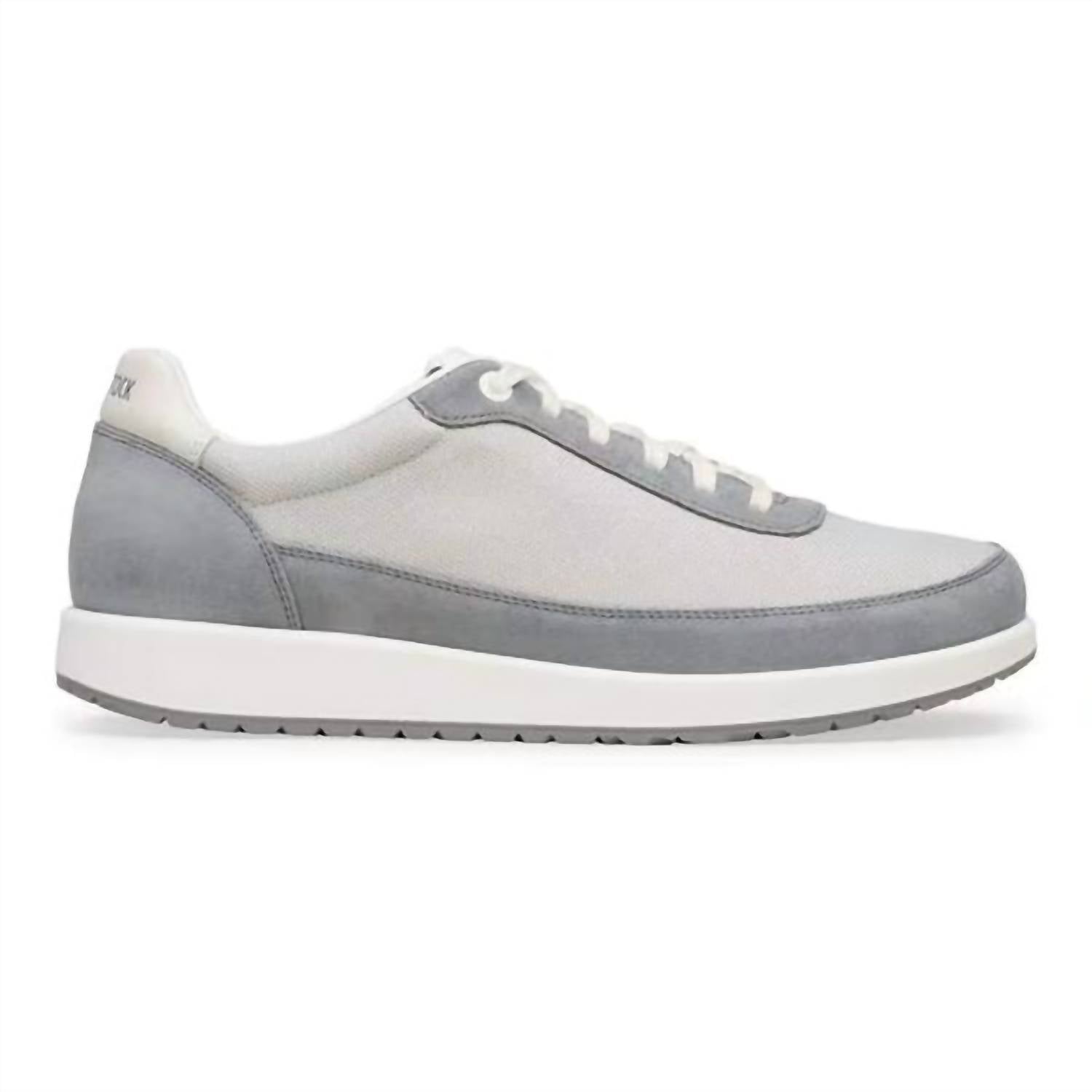 Tenis de hombre color gris