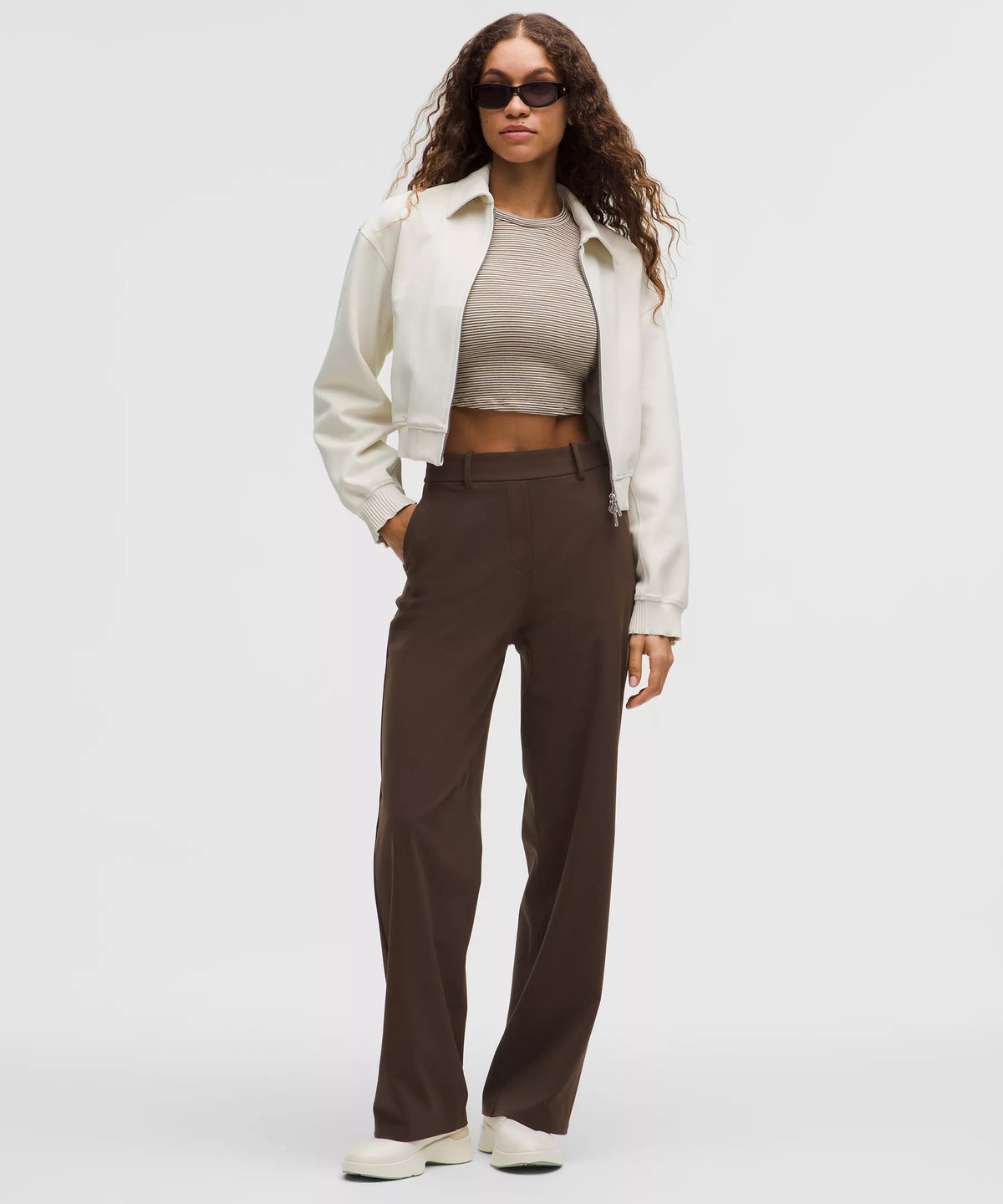 Pantalón de corte recto de tiro alto