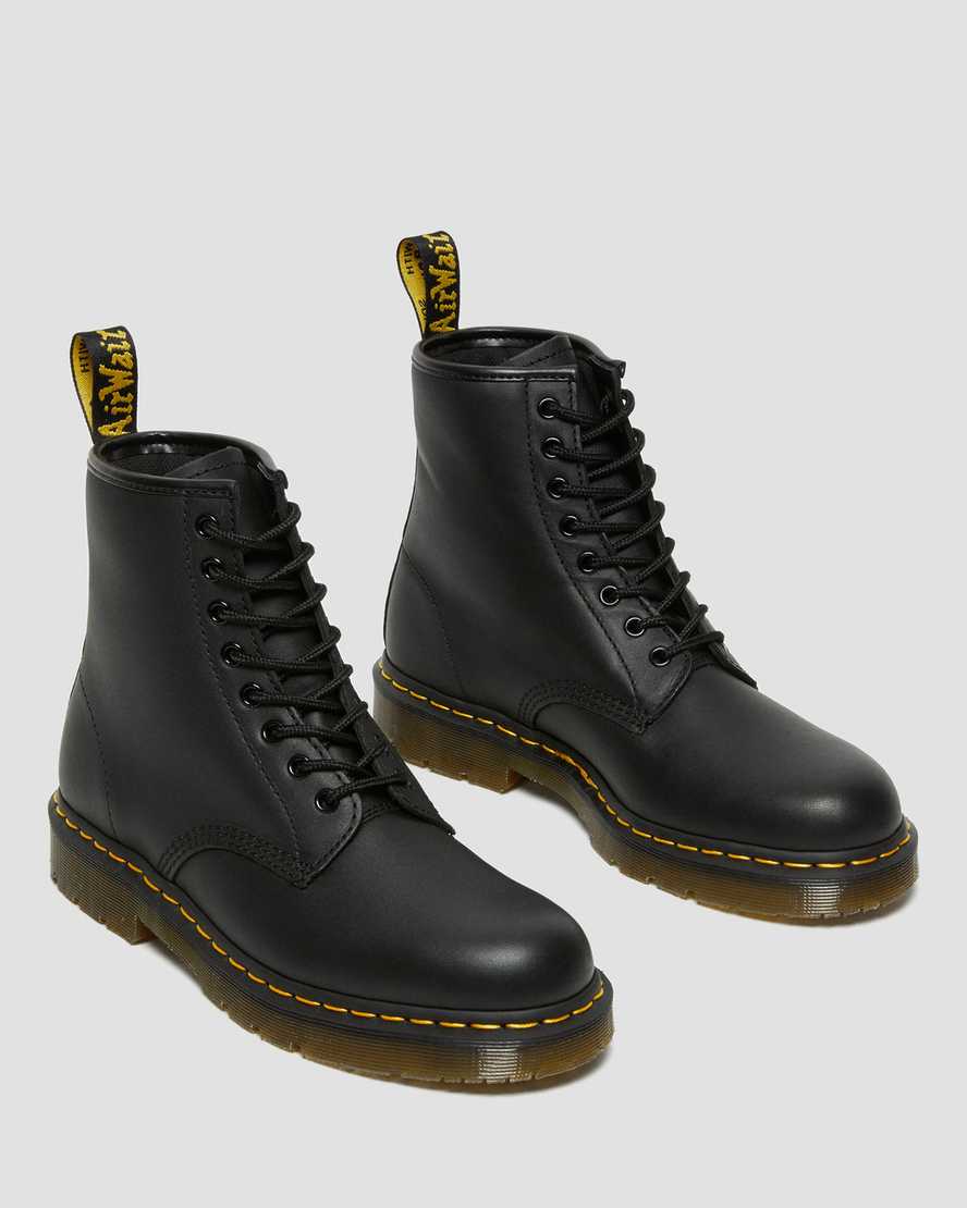 Botas de cuero con cordones