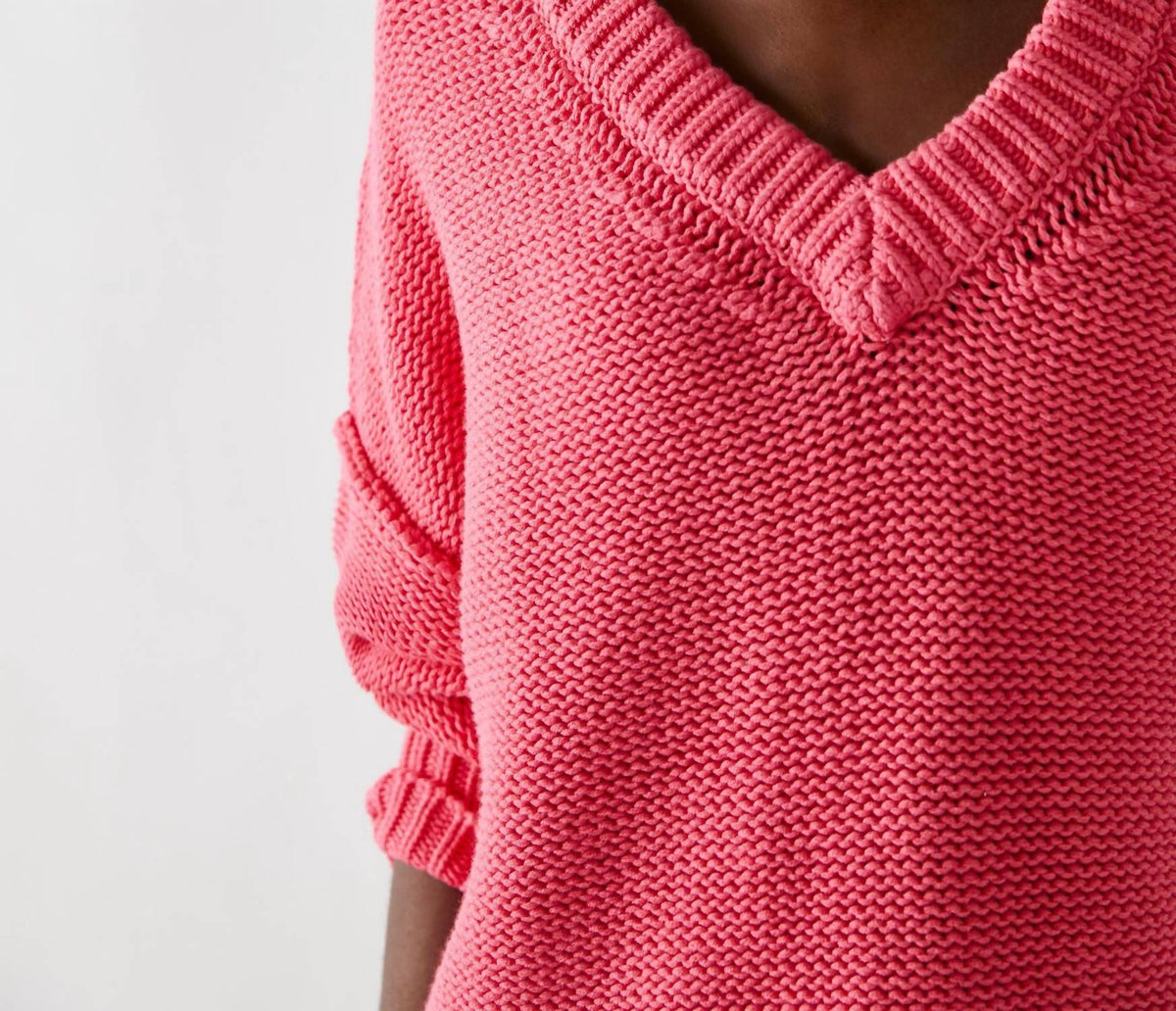 Camiseta con cuello en V