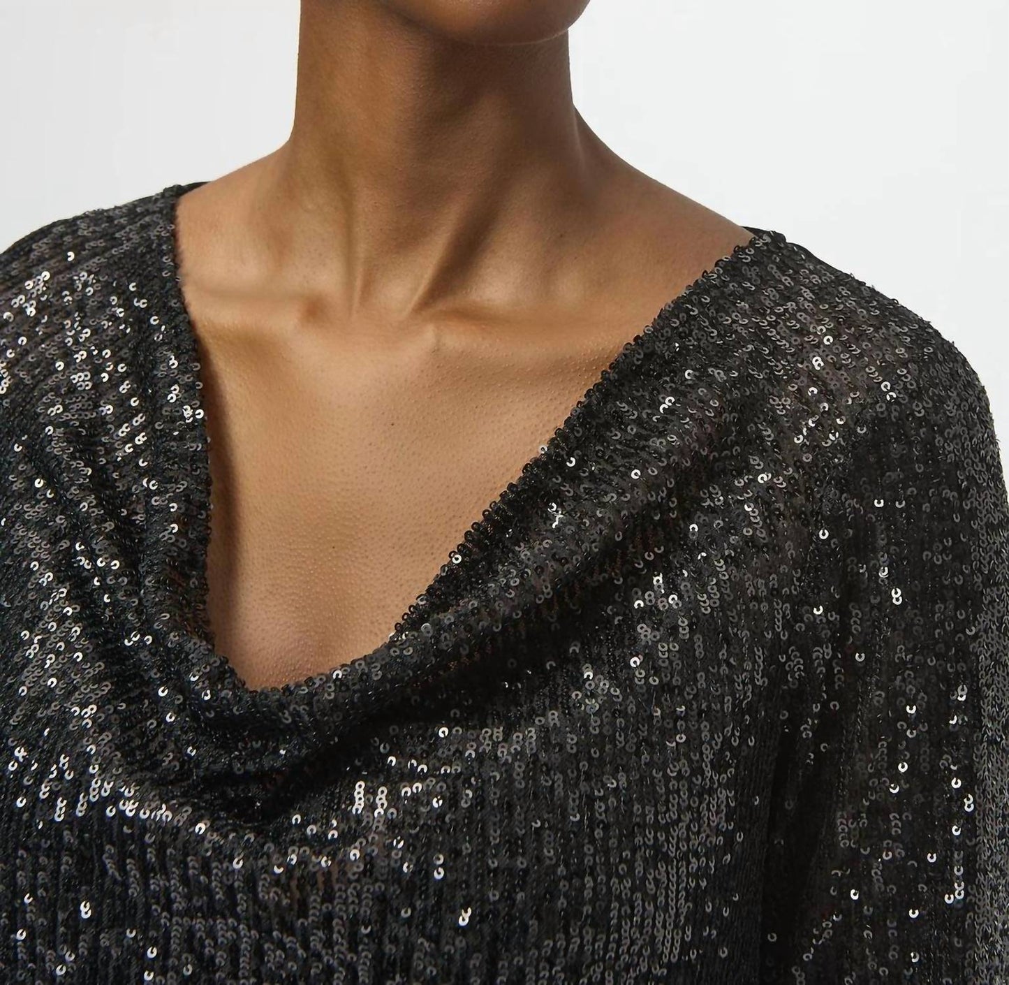 Top con lentejuelas color negro