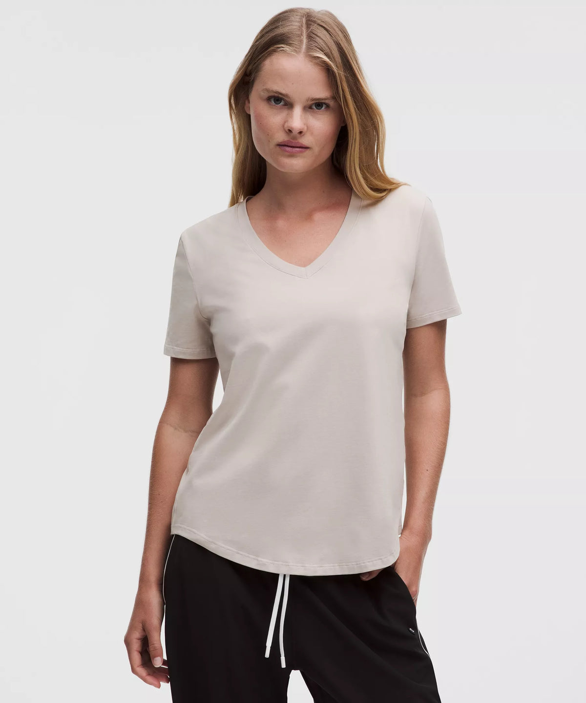 Camiseta con cuello en V