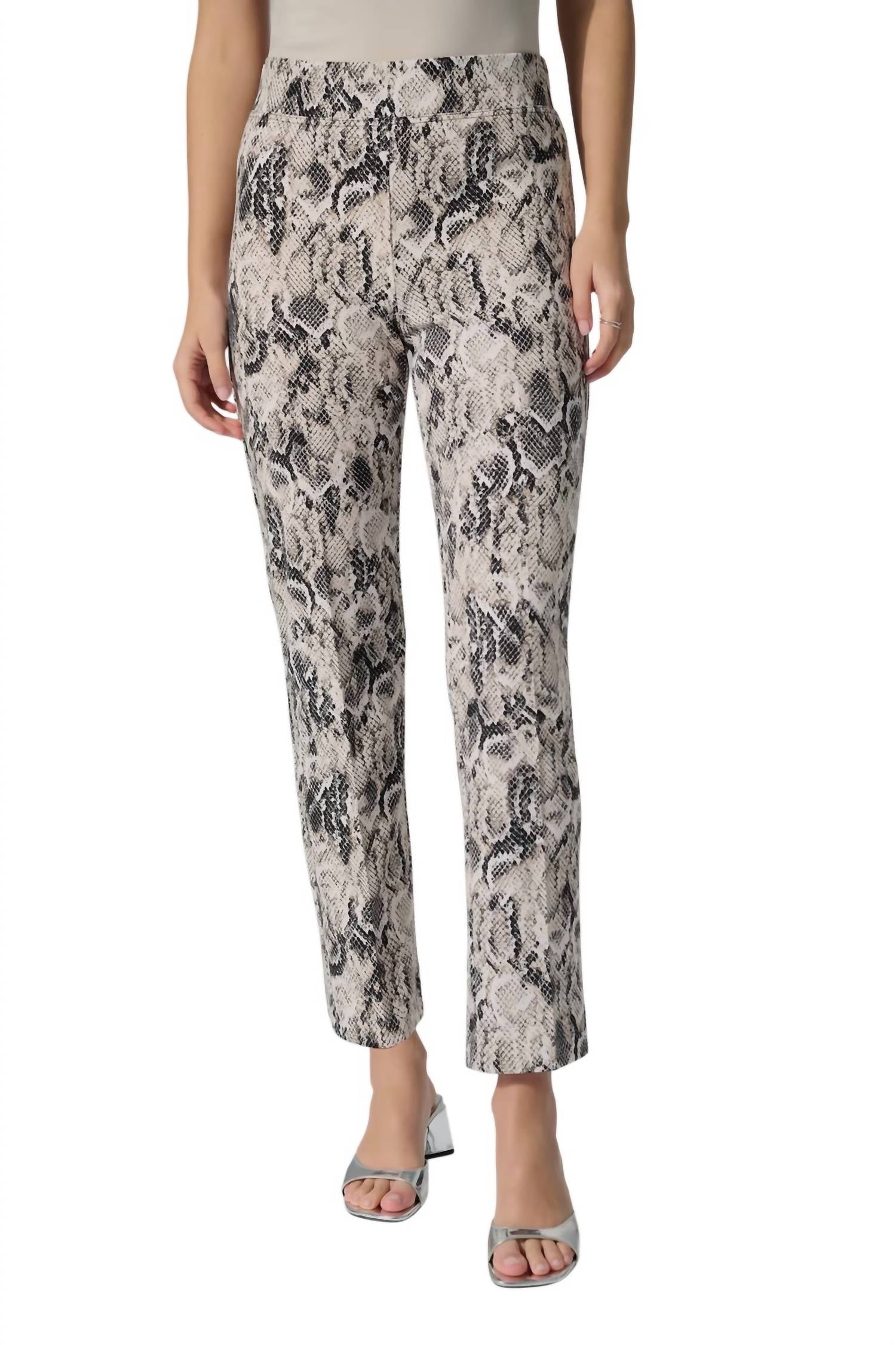Pantalón color beige