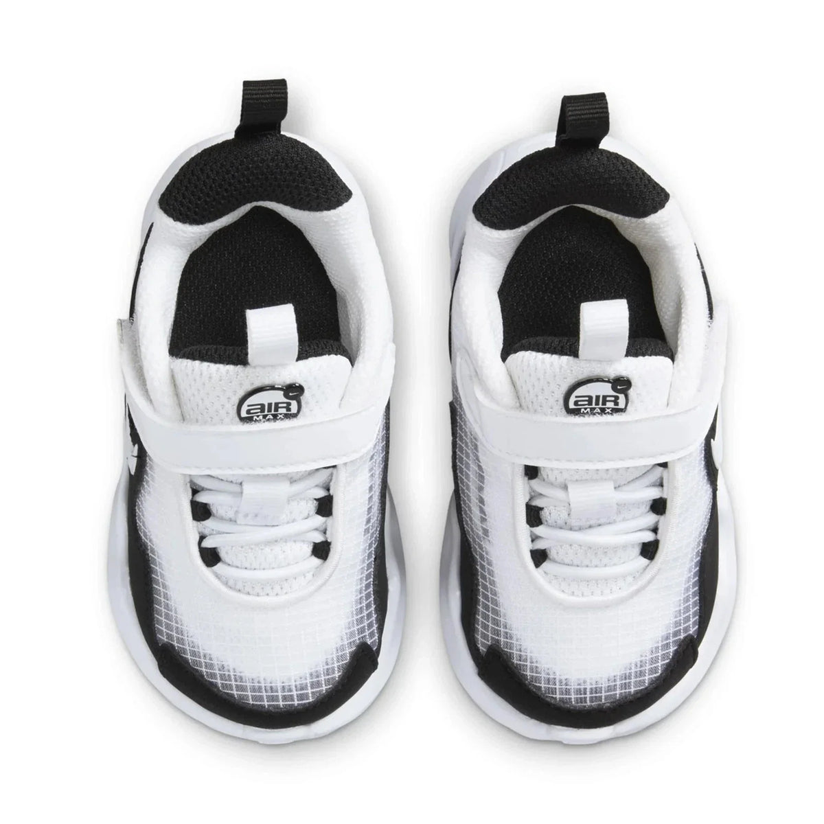 Tenis color negro y blanco