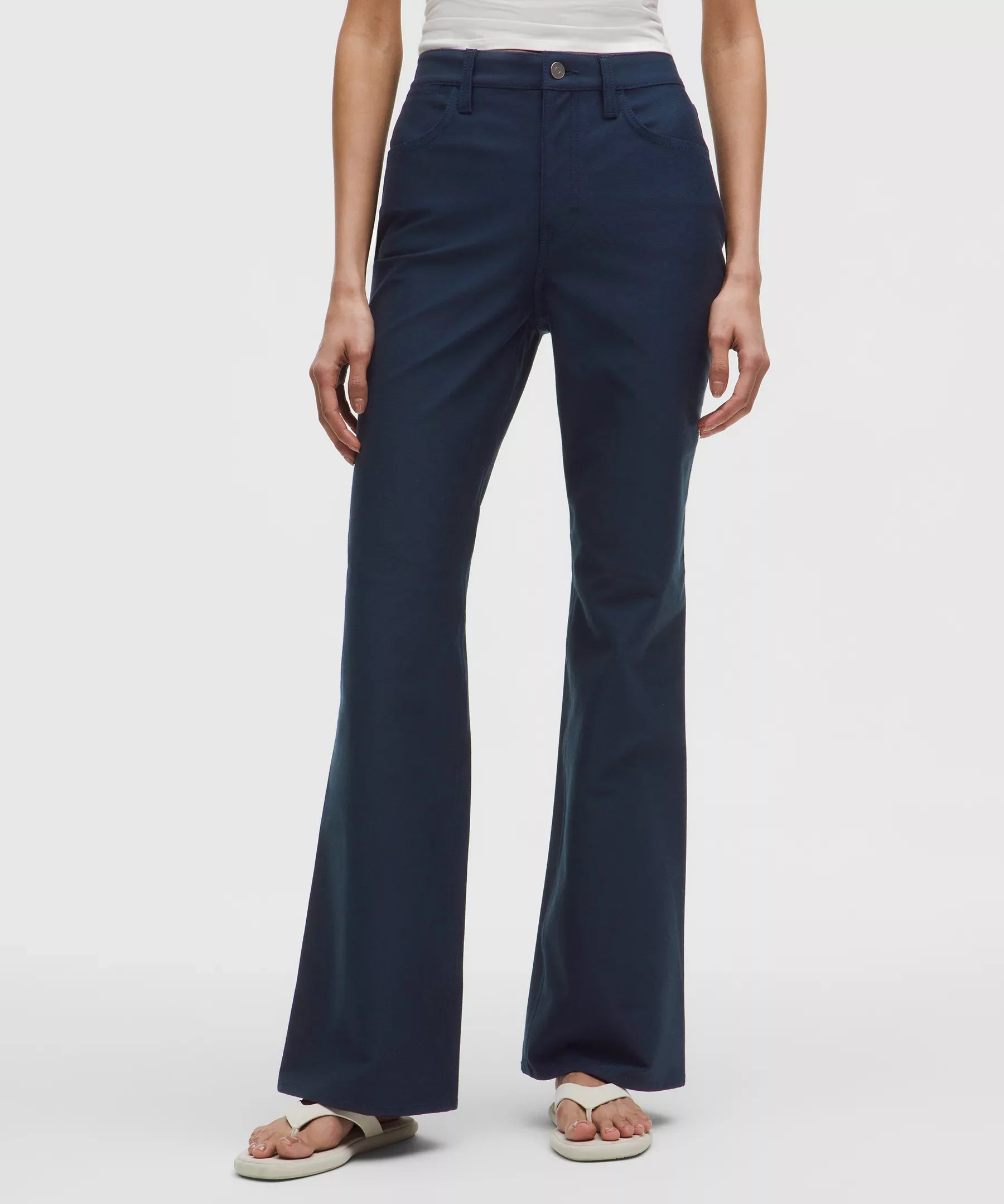 Pantalón de tiro alto