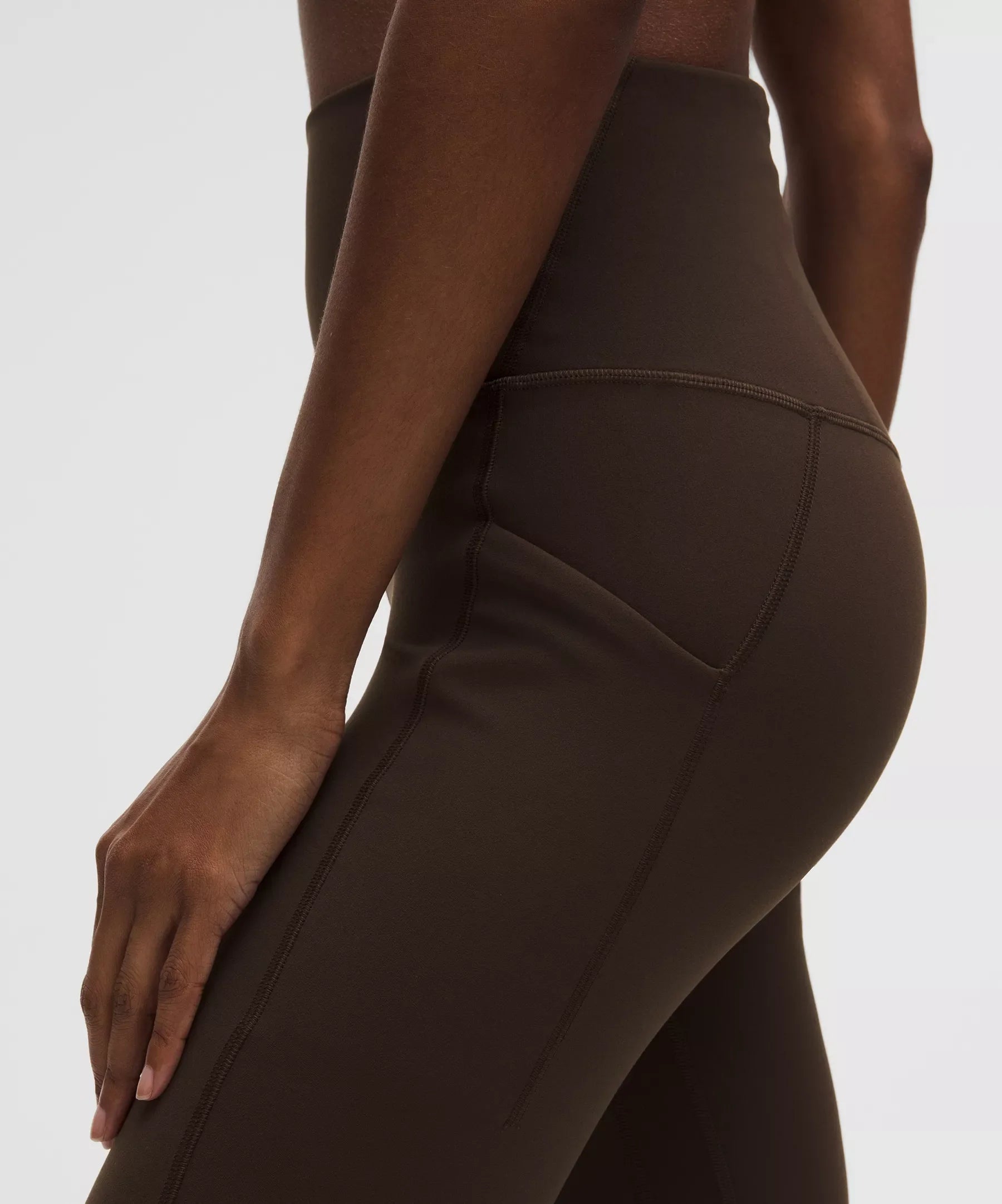 Pantalón de tiro alto