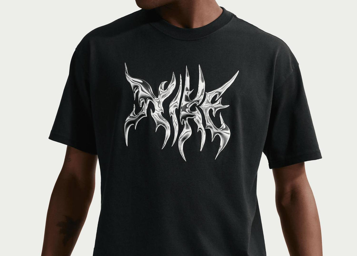 Camiseta color negro