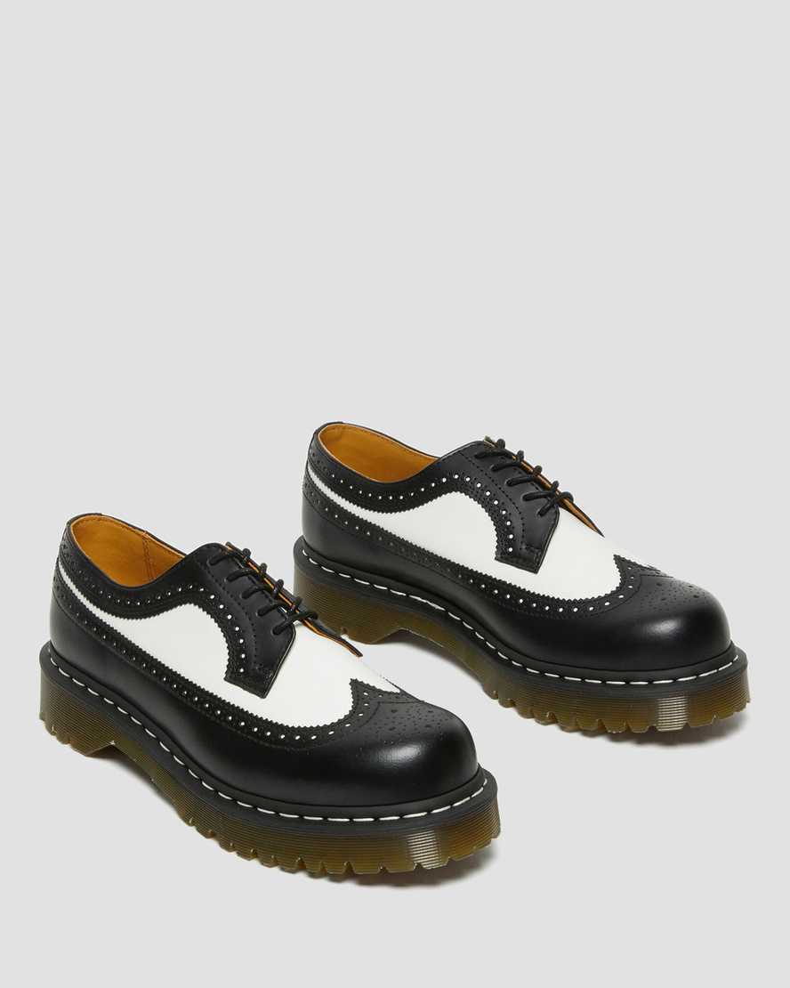 Zapatos de cordones de cuero