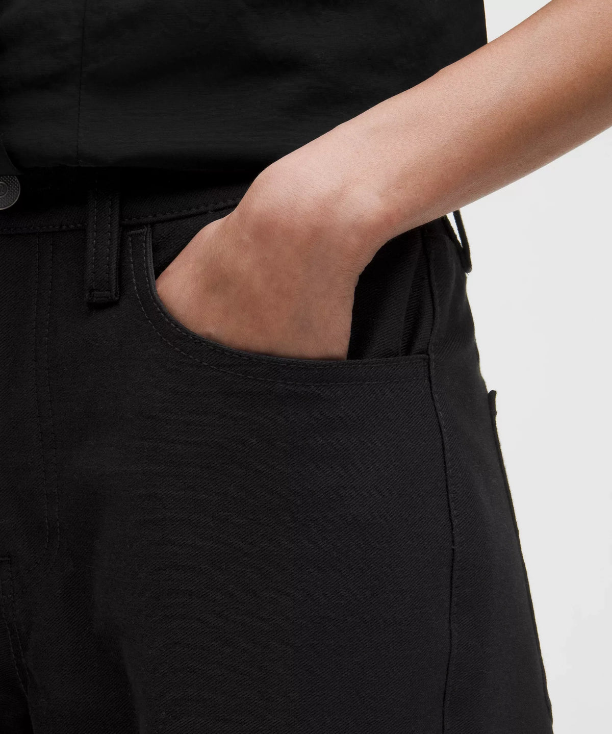 Pantalón de tiro medio