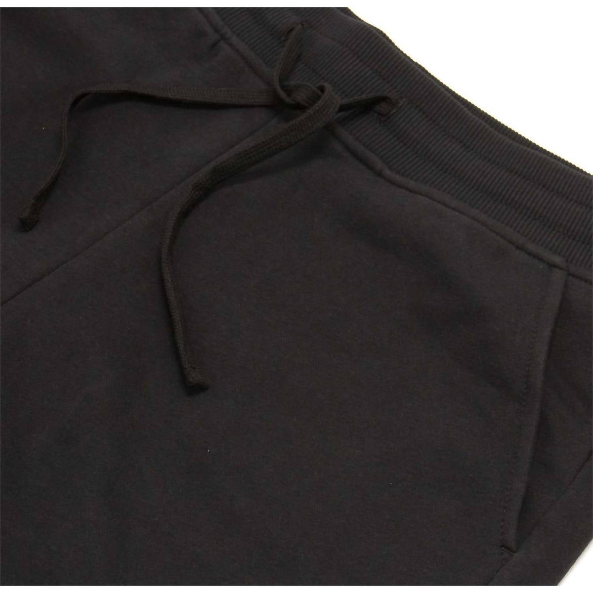 Short de hombre color negro