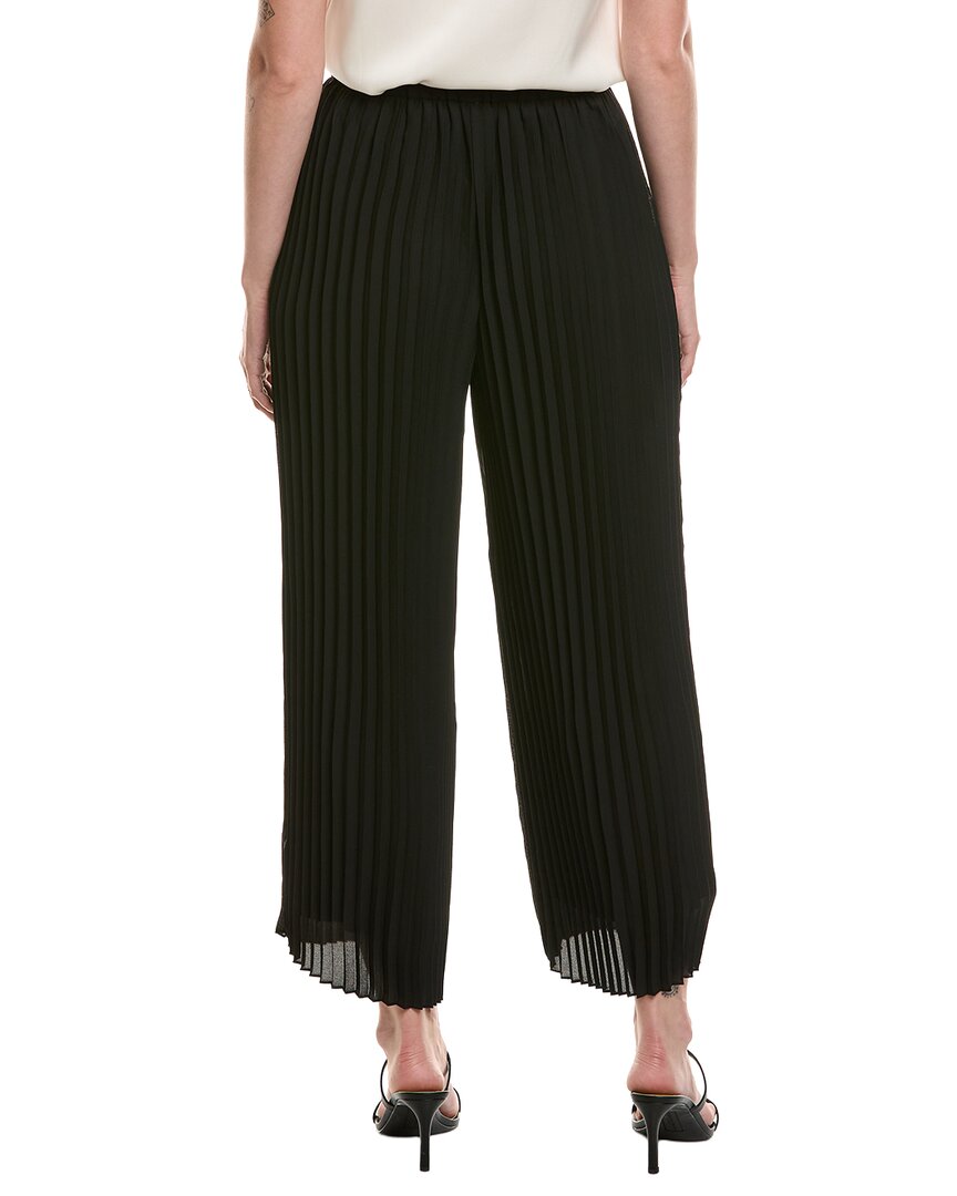 Pantalón con pliegues