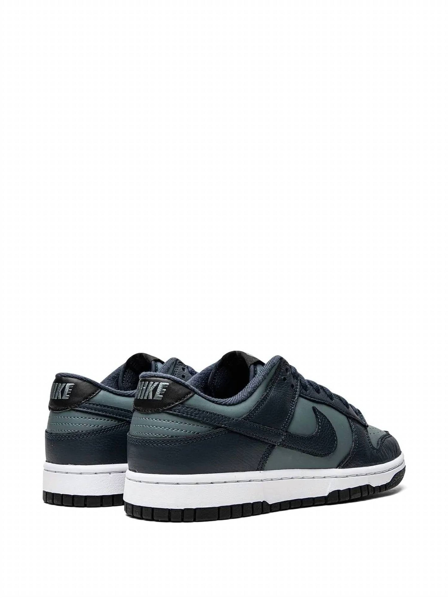 Tenis de hombre color azul marino