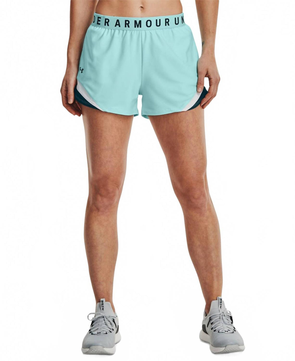 Short color blanco