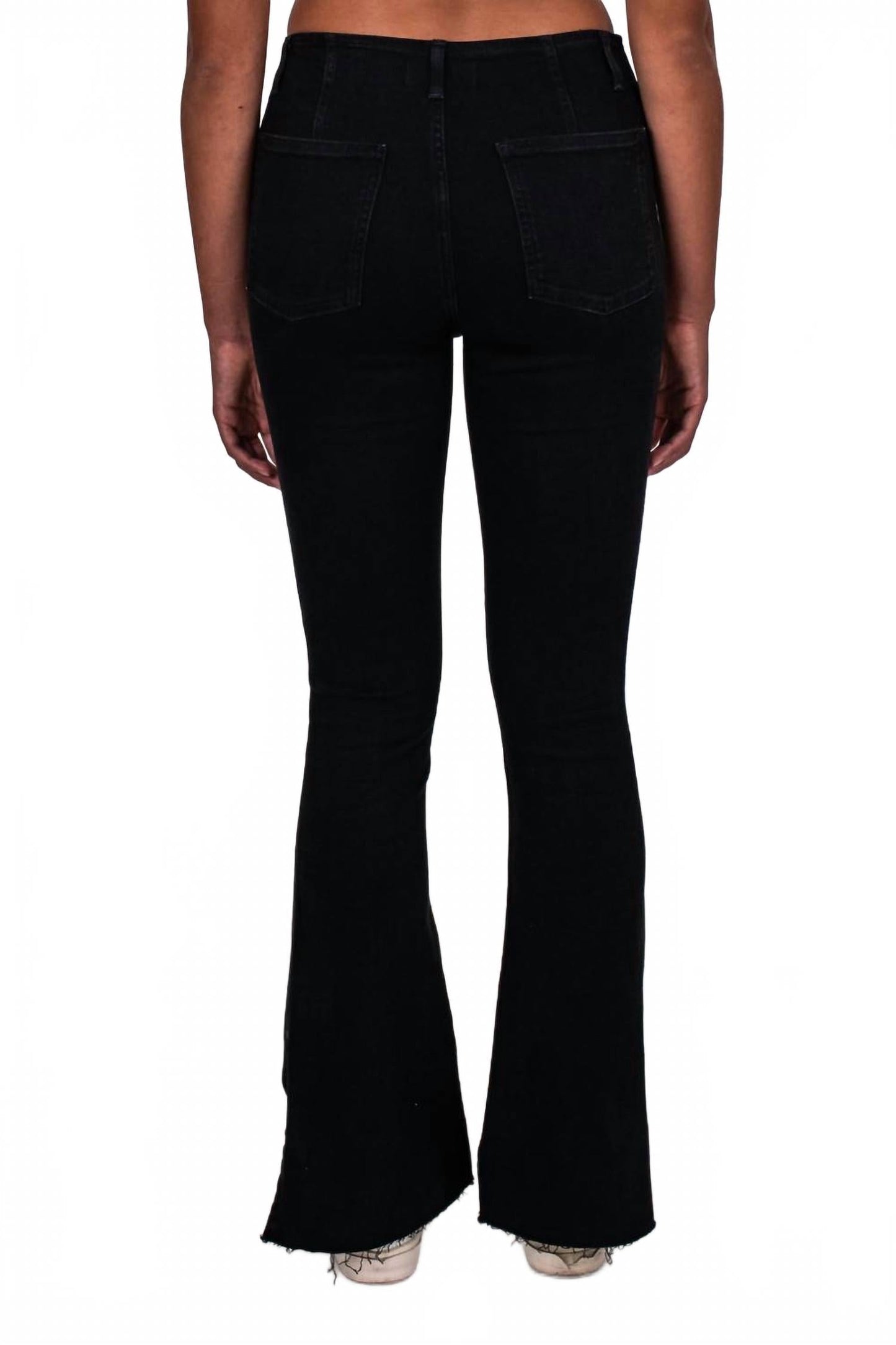 Jean color negro