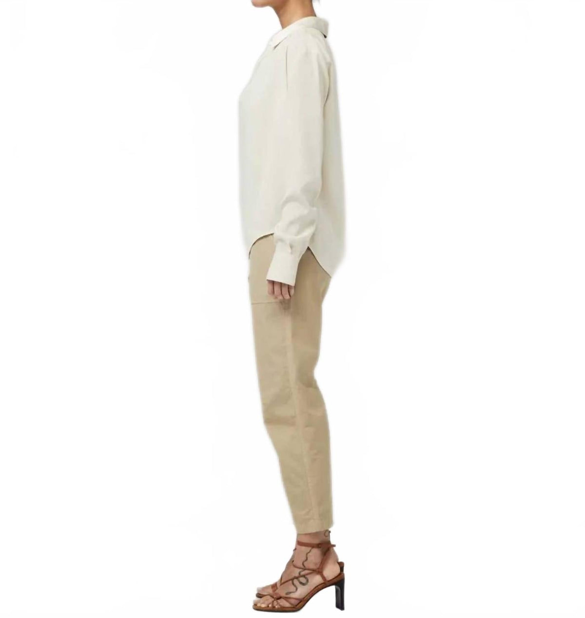 Blusa de satén color crema