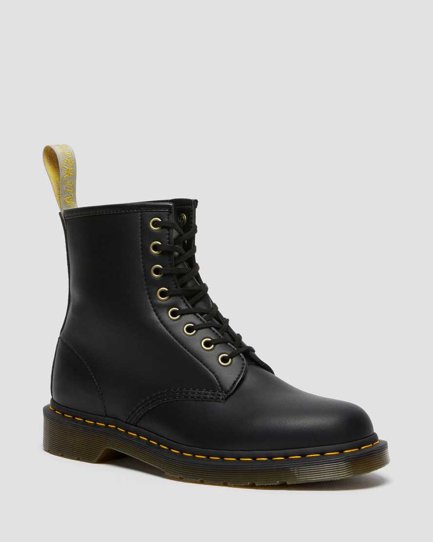Botas con cordones