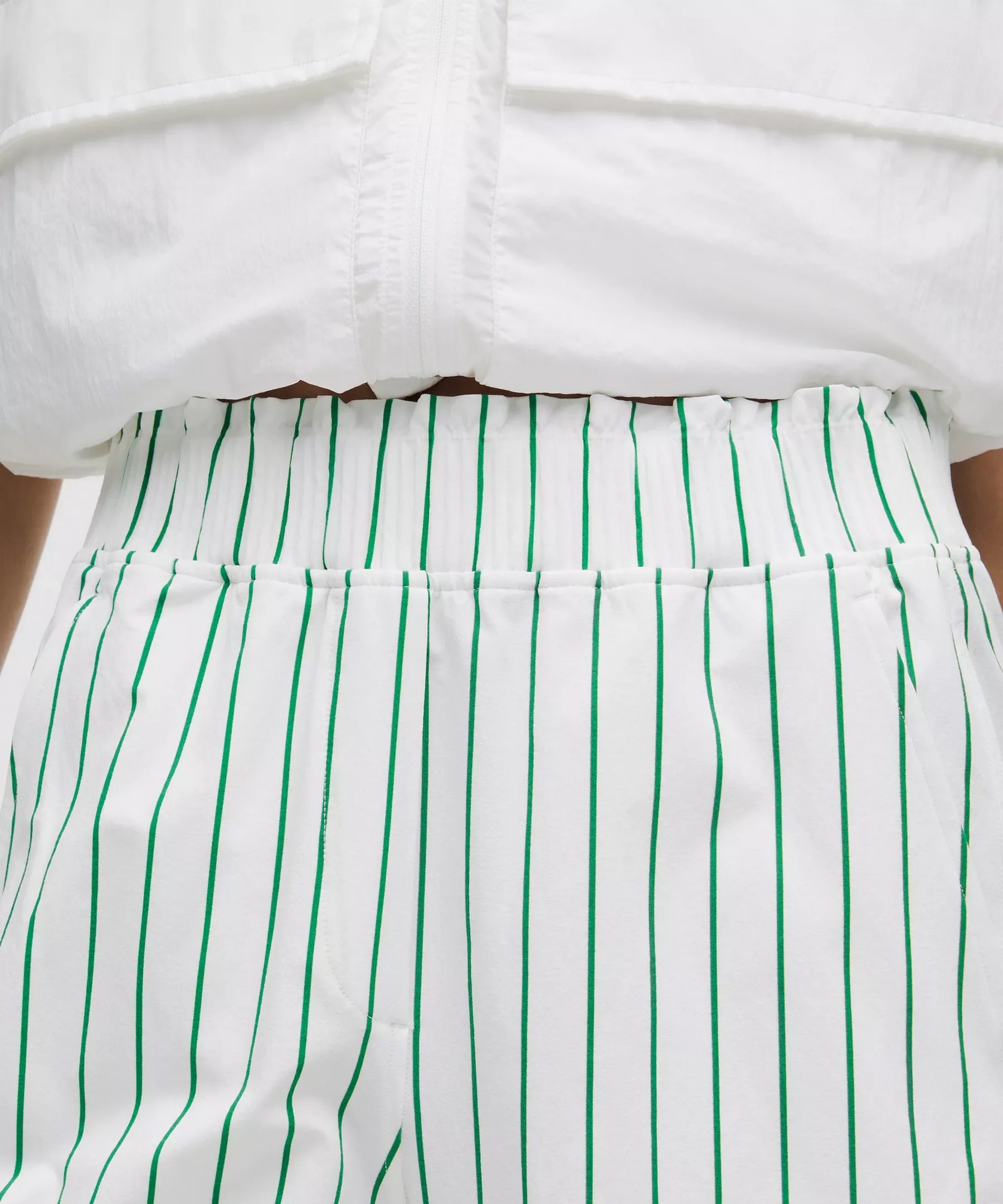 Short de tiro alto con boleros