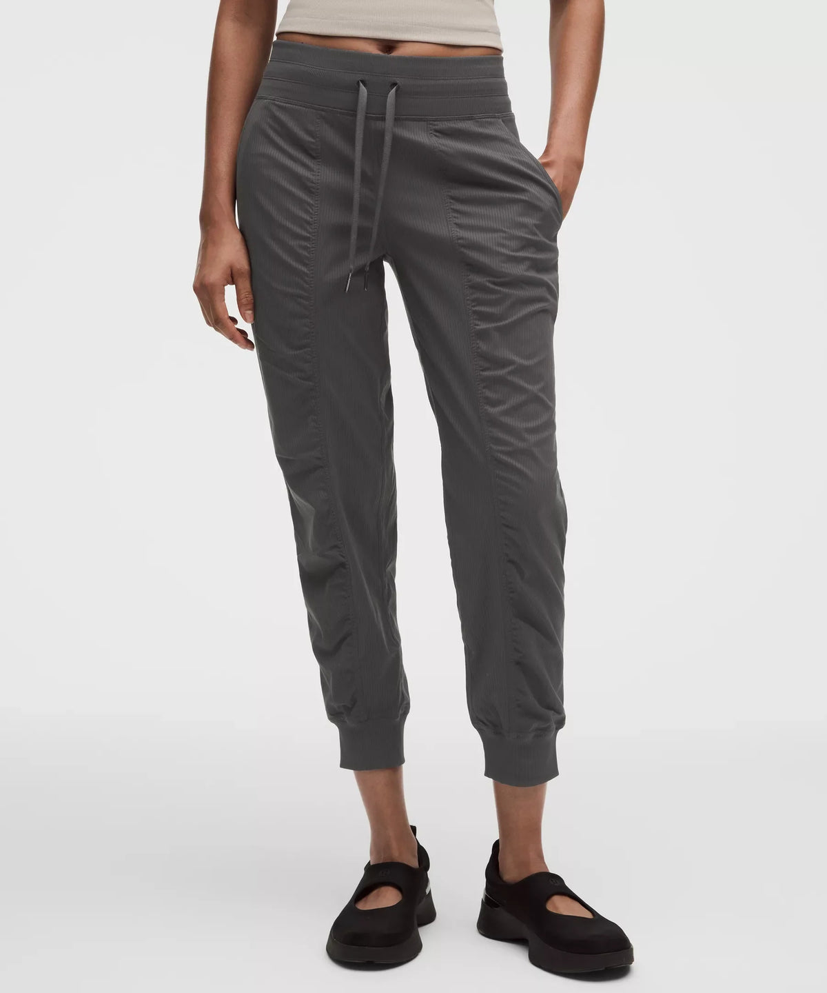 Pantalón deportivo de tiro medio