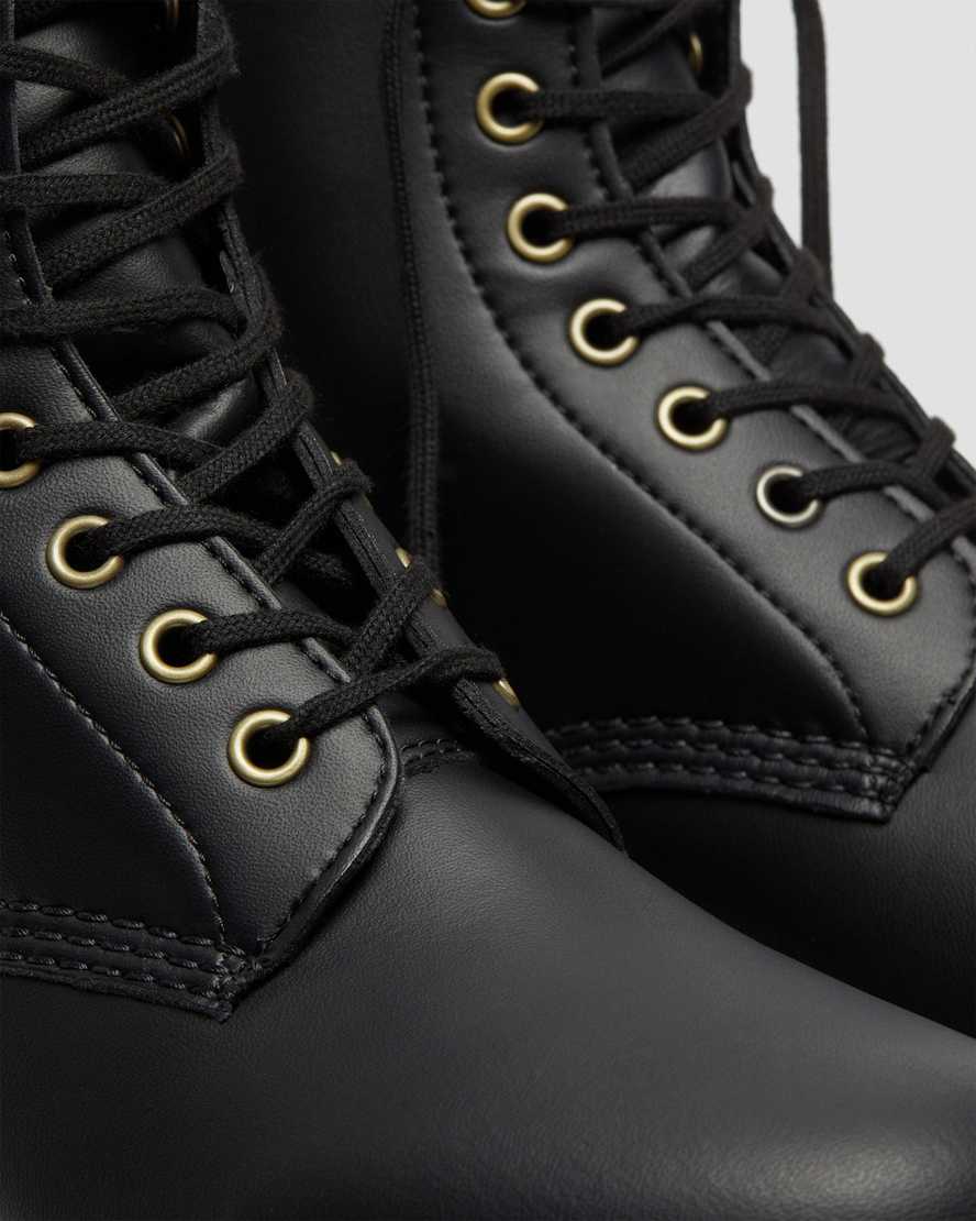 Botas con cordones