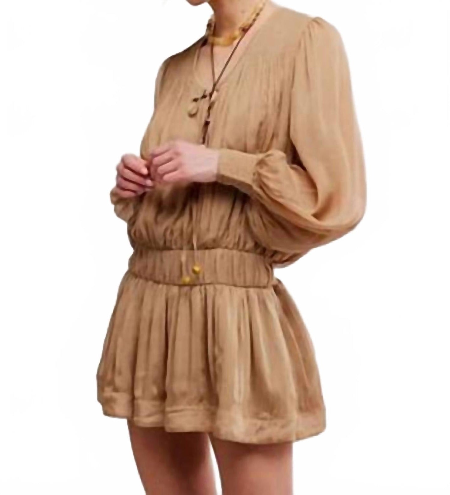 Vestido corto color beige