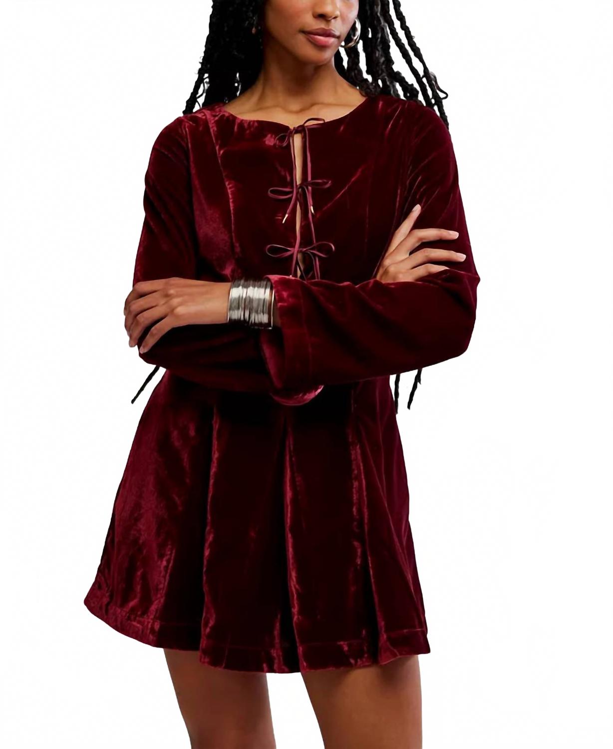 Vestido de terciopelo corto